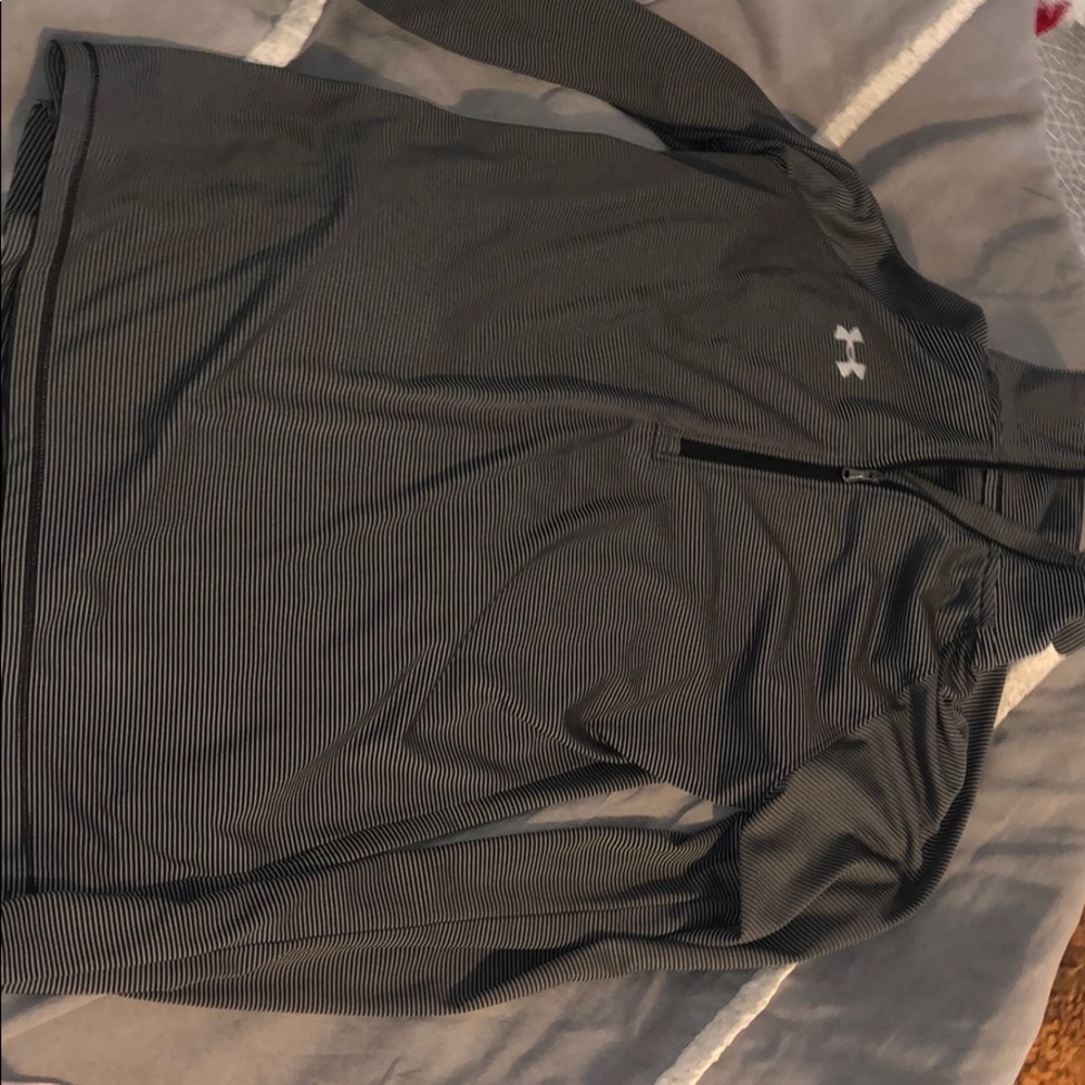 Collared Under Armor long sleeve top